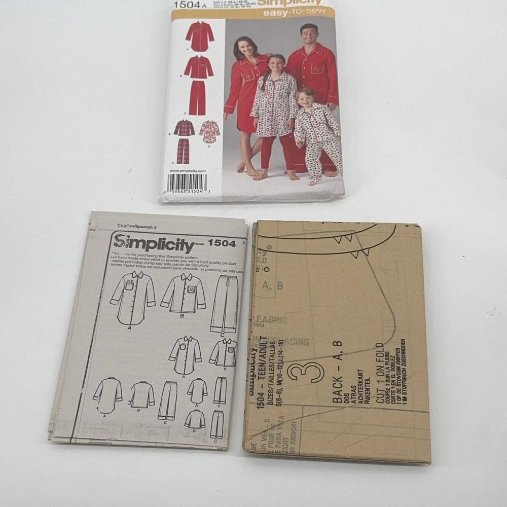 UNCUT Simplicity 1504A Easy-to-Sew Family Pajamas Sewing Pattern XS-XL Holidays